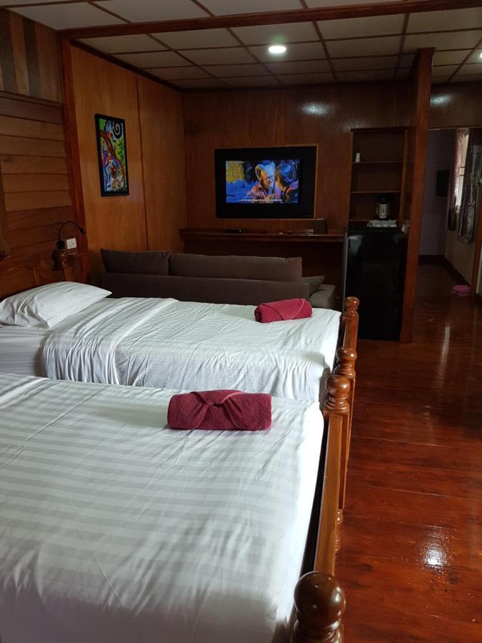 Mai Thai Guest House Кхон Каен Екстериор снимка