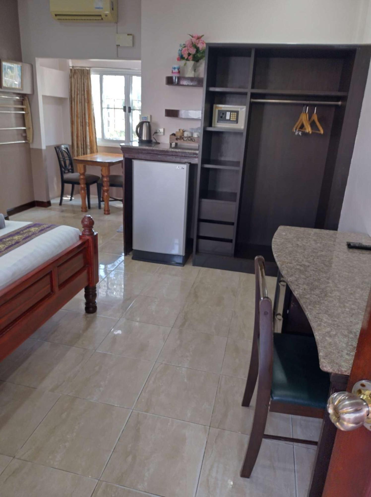 Mai Thai Guest House Кхон Каен Екстериор снимка